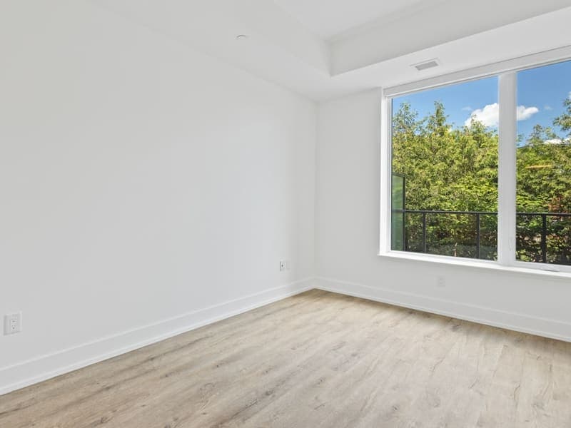 Empty bedroom before AI virtual staging