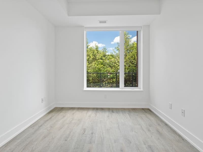 Empty bedroom before AI virtual staging